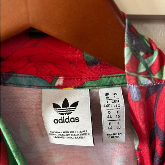 Adidas Red Floral Crop Top - Picture 4 of 5